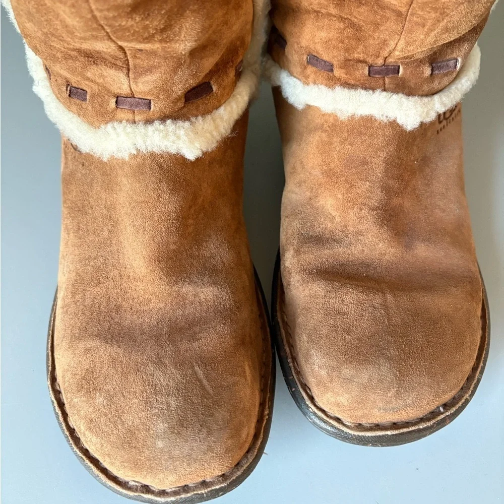 UGG Australia 5674 Elijo Suede Leather Sheepskin Winter Boots Size 9